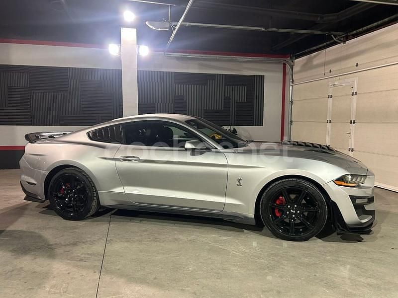 Usado Ford Mustang Fastback 290 CV (213 kW) 2018 Gris / plata Coupe