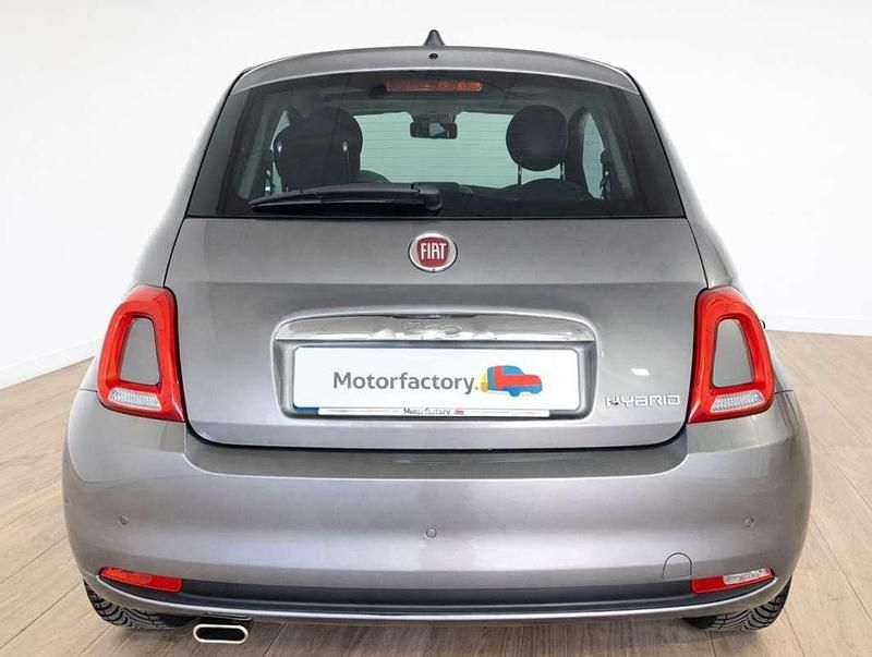 Usado Fiat 500 71 CV (52 kW) 2023 Gris Utilitario