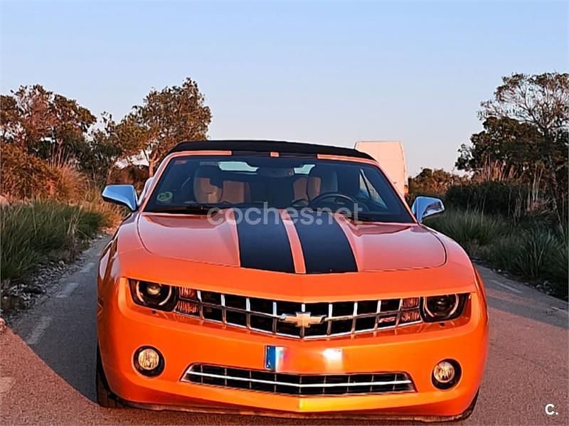 Usado Chevrolet Camaro 432 CV (317 kW) 2011 Naranja Descapotable
