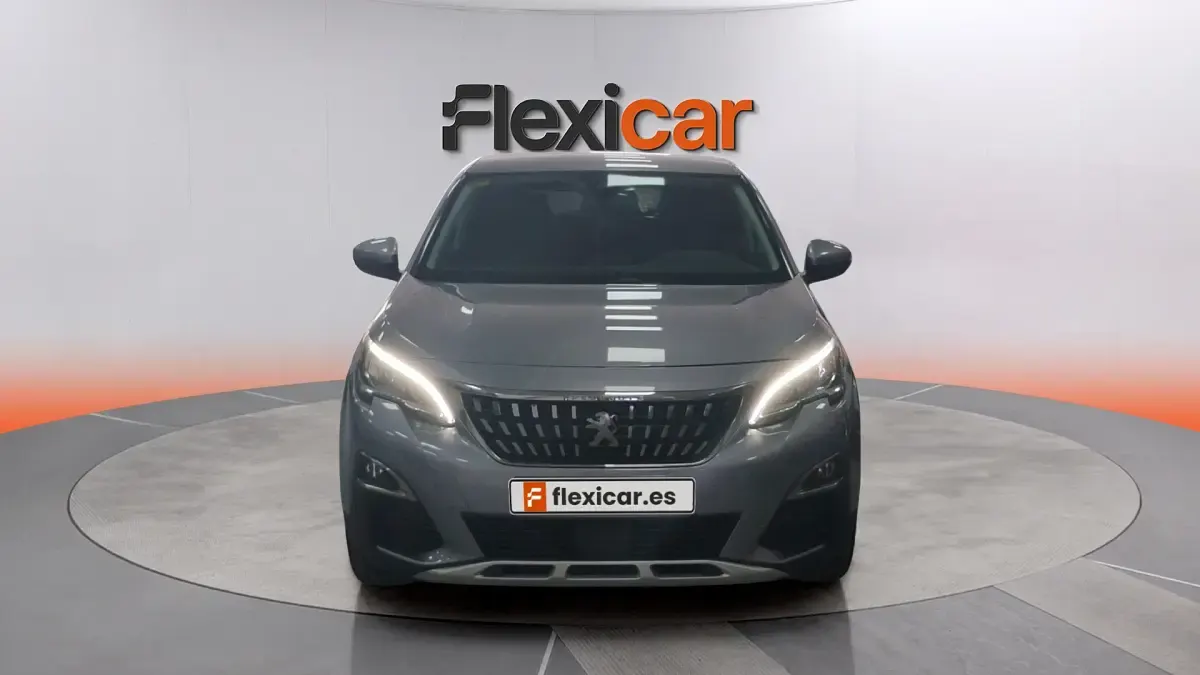Usado Peugeot 3008 Allure 131 CV (96 kW) 2018 Gris SUV