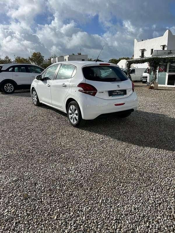 Usado Peugeot 208 Active 75 CV (55 kW) 2018 Blanco Utilitario