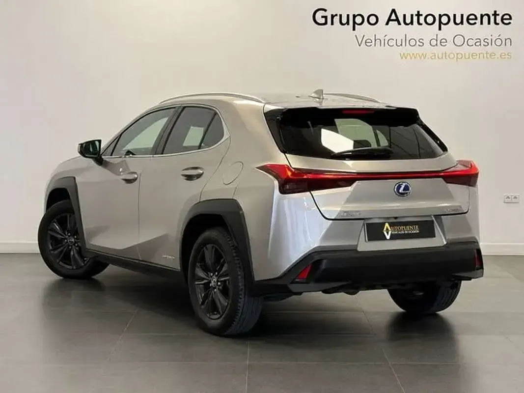 Usado Lexus UX 250h Business Edition 184 CV (135 kW) 2022 Gris SUV