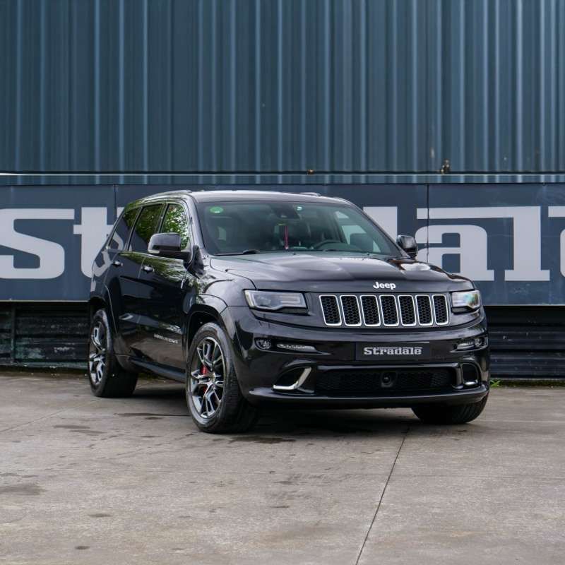 Negro Usado 2015 Jeep Grand Cherokee SRT SUV | 41.990 € (Un poco caro) - Imagen 1/4