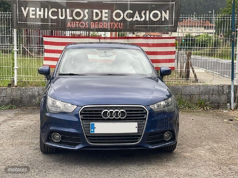 Azul Usado 2010 Audi A1 Berlina | 8100 € (Precio justo) - Imagen 1/4