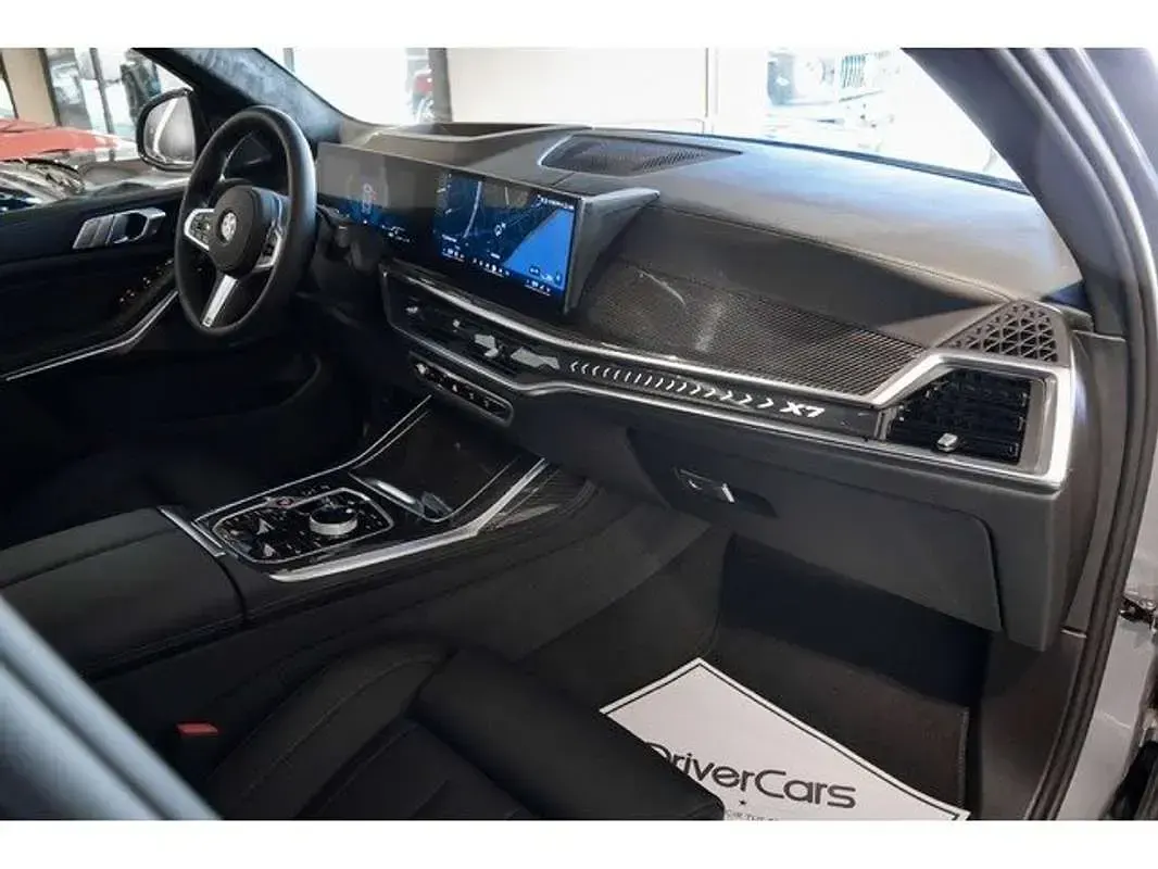 Usado BMW X7 Comfort Edition 352 CV (258 kW) 2026 Gris SUV