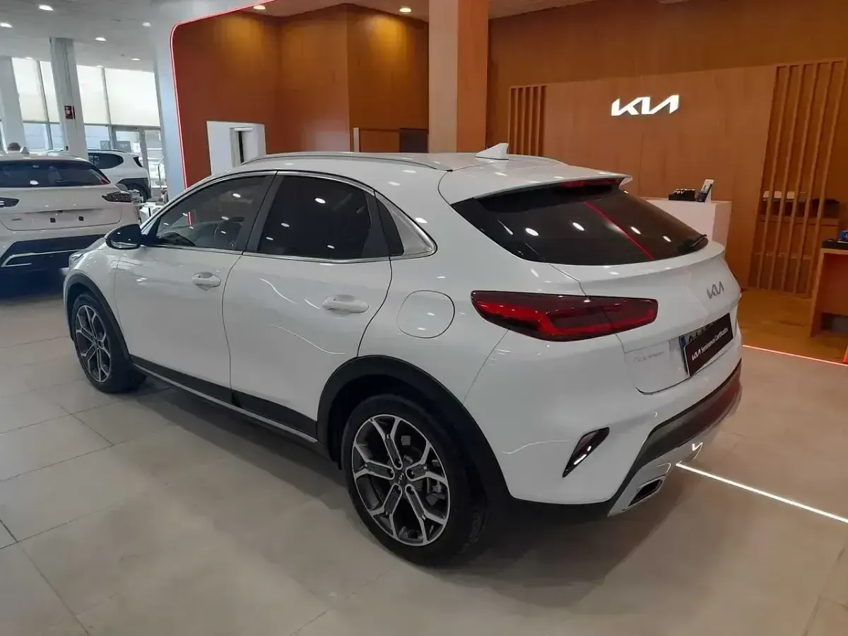 Usado Kia XCeed 160 CV (117 kW) 2022 Blanco SUV