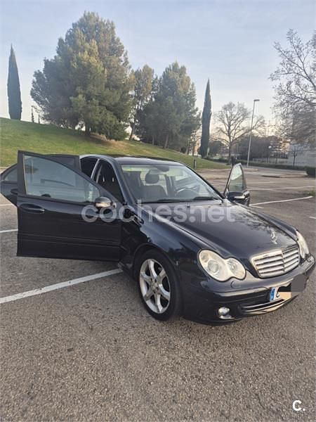 Usado Mercedes C200 Sport Edition 122 CV (89 kW) 2005 Azul Berlina