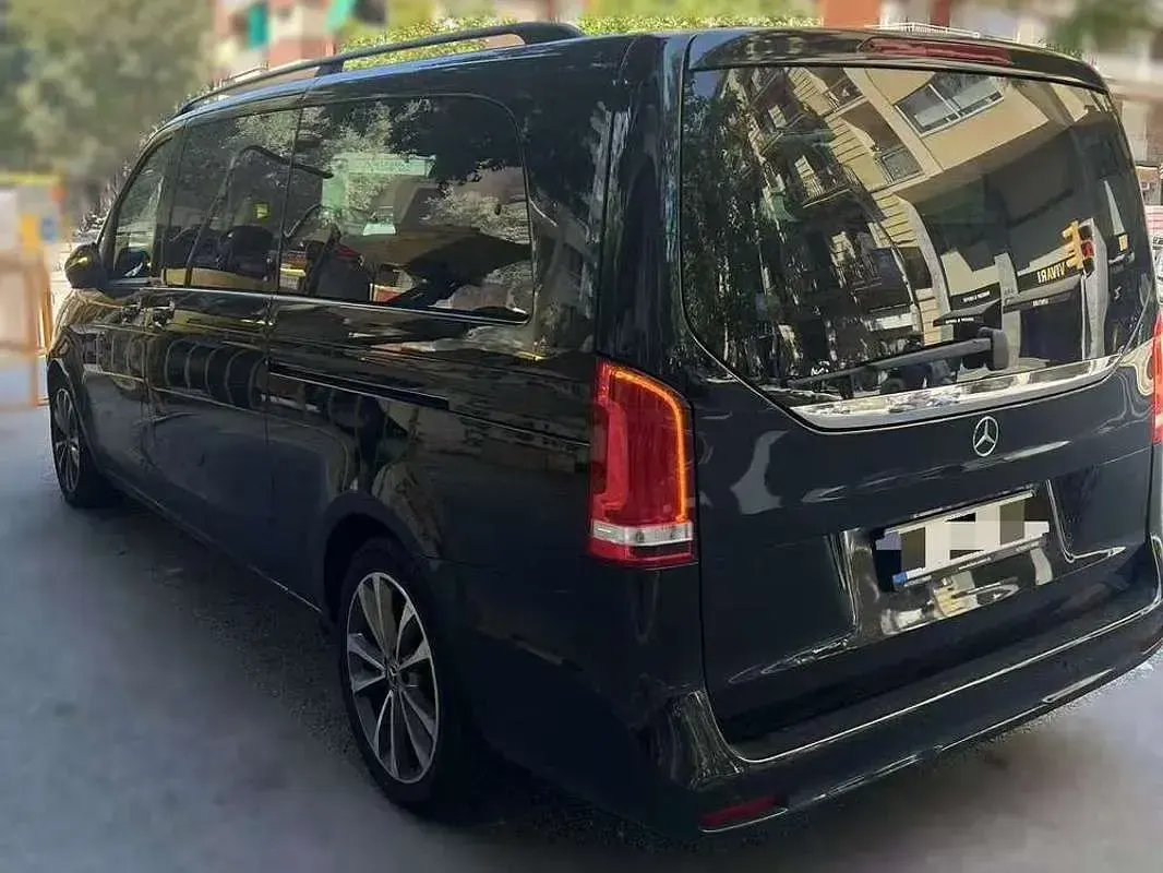Usado Mercedes V250 190 CV (139 kW) 2022 Negro Monovolumen