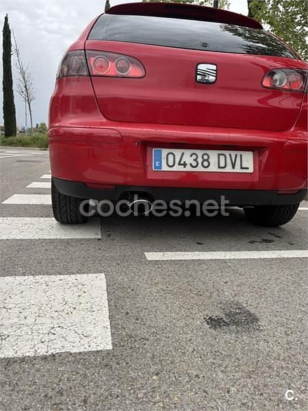 Usado Seat Ibiza Sport 100 HP (73 kW) 2006 Vermelho Citadino