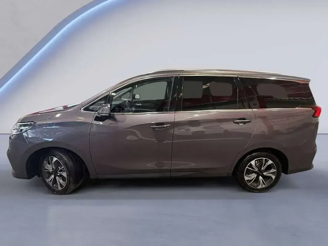Usado Maxus EG50 130 kW (177 CV) 2022 Gris Van