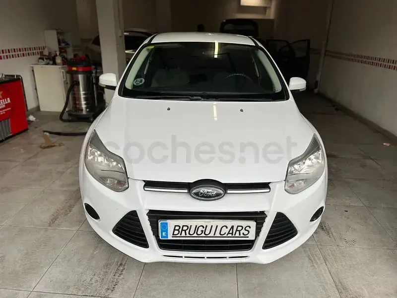 Brugt Ford Focus Trend 95 HK (69 kW) 2012 Hvid Sedan