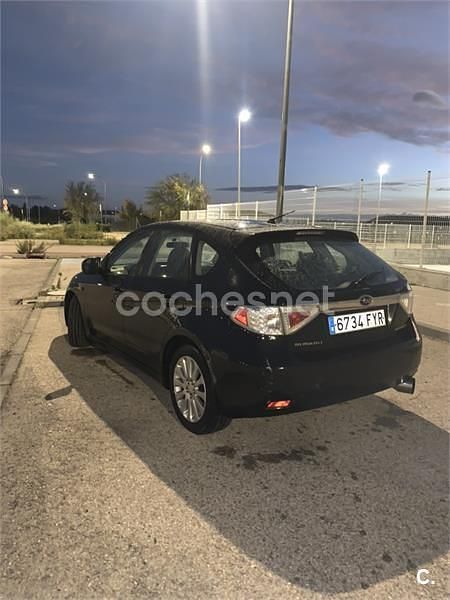 Negro Usado 2008 Subaru Impreza Berlina | 4000 € - Imagen 1/4