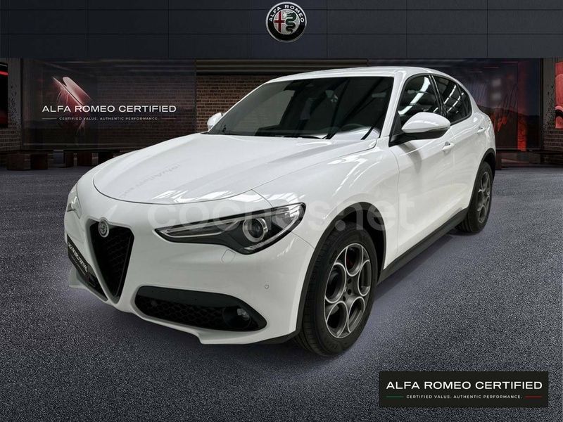 Blanco Usado 2023 Alfa Romeo Stelvio Super SUV | 39.900 € (Un poco caro) - Imagen 1/4
