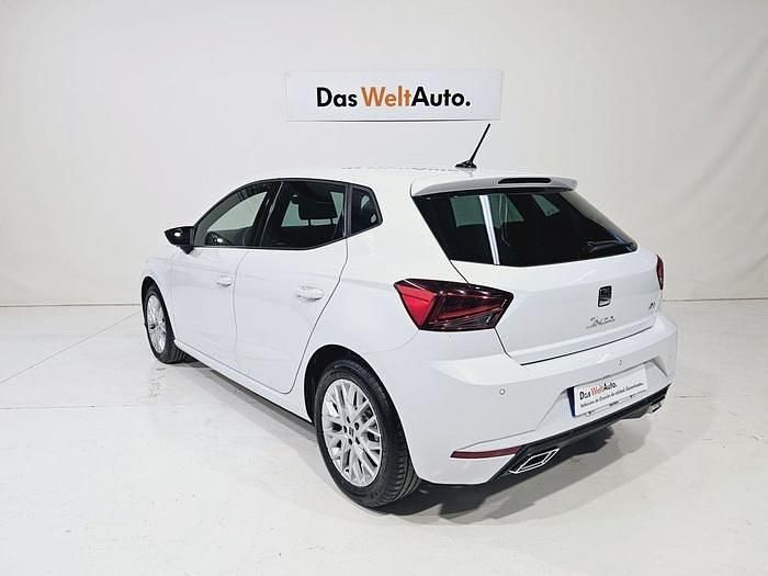 Blanco Usado 2024 Seat Ibiza FR | 17.740 € (Precio justo) - Imagen 1/4
