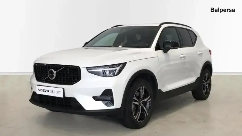 Blanco Usado 2024 Volvo XC40 Plus SUV | 38.990 € (Un poco caro) - Imagen 1/4