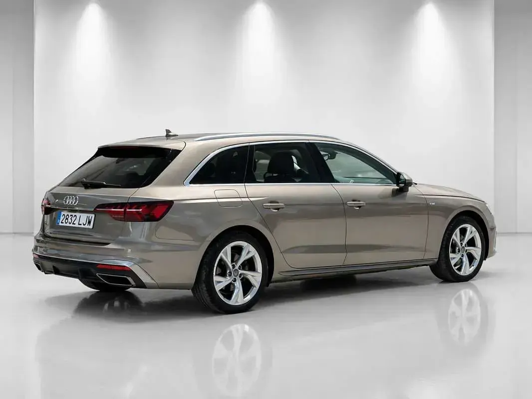 Usado Audi A4 S-Line 150 CV (110 kW) 2021 Gris Familiar