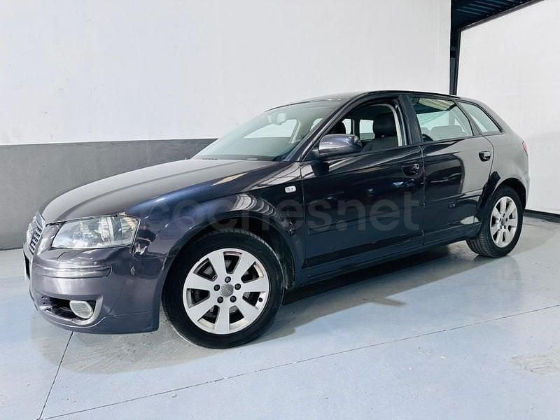 Usado Audi A3 Ambiente 140 CV (102 kW) 2009 Negro Utilitario