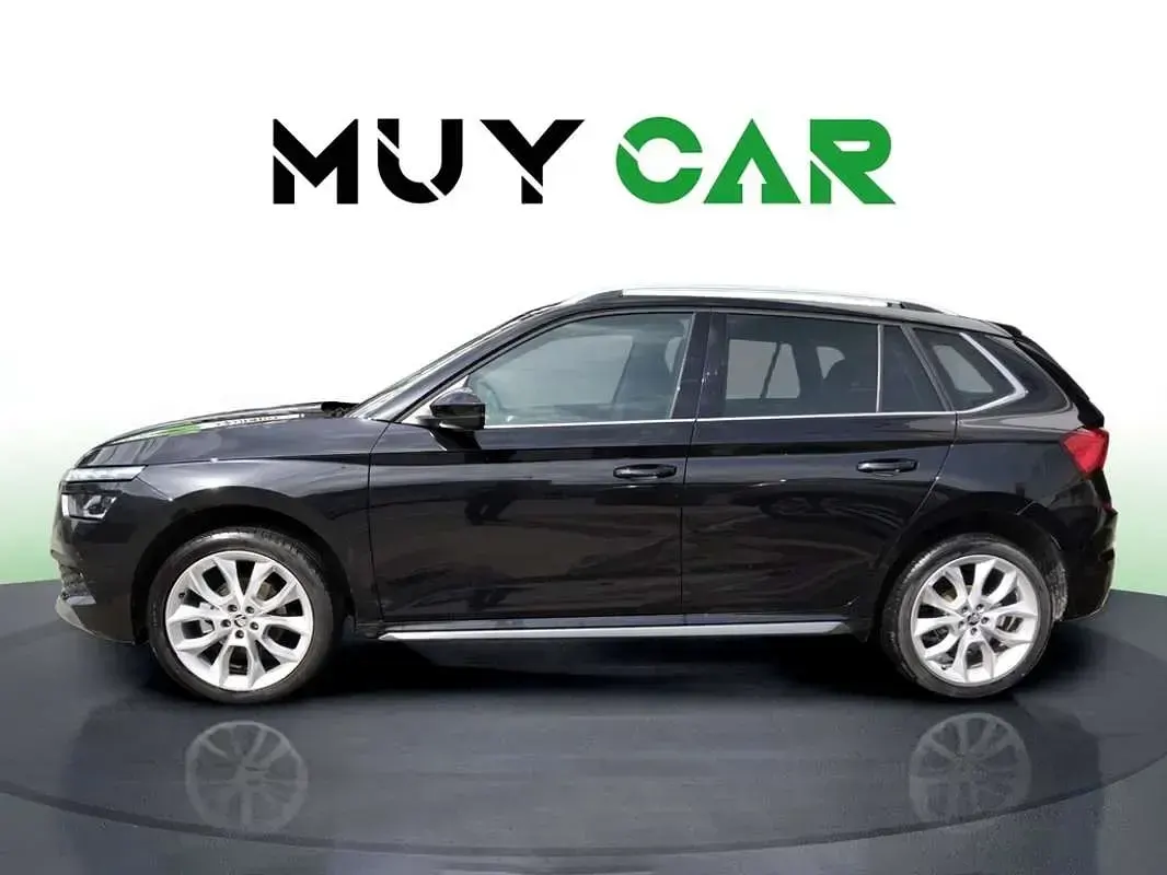 Usado Skoda Kamiq Style 110 CV (80 kW) 2023 Negro SUV