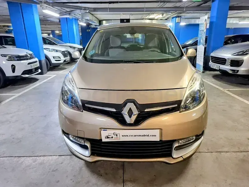 Usado Renault Scénic LIMITED 115 CV (84 kW) 2015 Beige Monovolumen