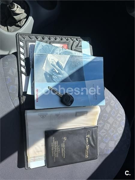 Usado Toyota Yaris Edition 68 CV (50 kW) 2002 Gris / plata Berlina