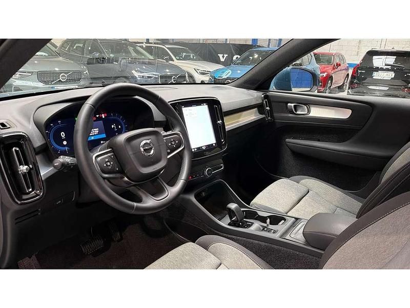 Usado Volvo XC40 Core 129 CV (94 kW) 2024 Azul SUV