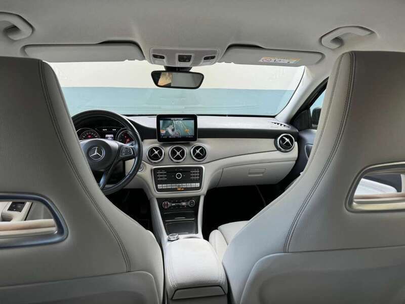 Usado Mercedes GLA220 177 CV (130 kW) 2018 Negro SUV