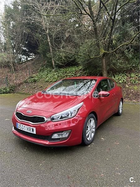 Usado Kia Ceed GT 110 CV (80 kW) 2013 Rojo Berlina