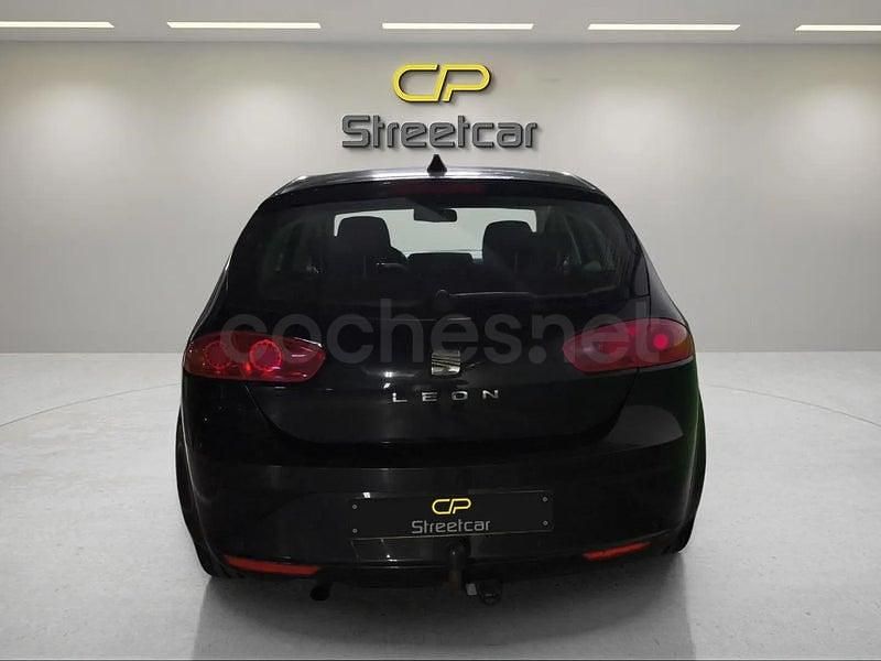 Usado Seat Leon Copa 105 CV (77 kW) 2013 Negro Berlina