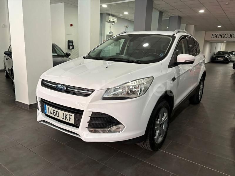 Blanco Usado 2015 Ford Kuga Trend SUV | 12.500 € (Buen precio) - Imagen 1/4