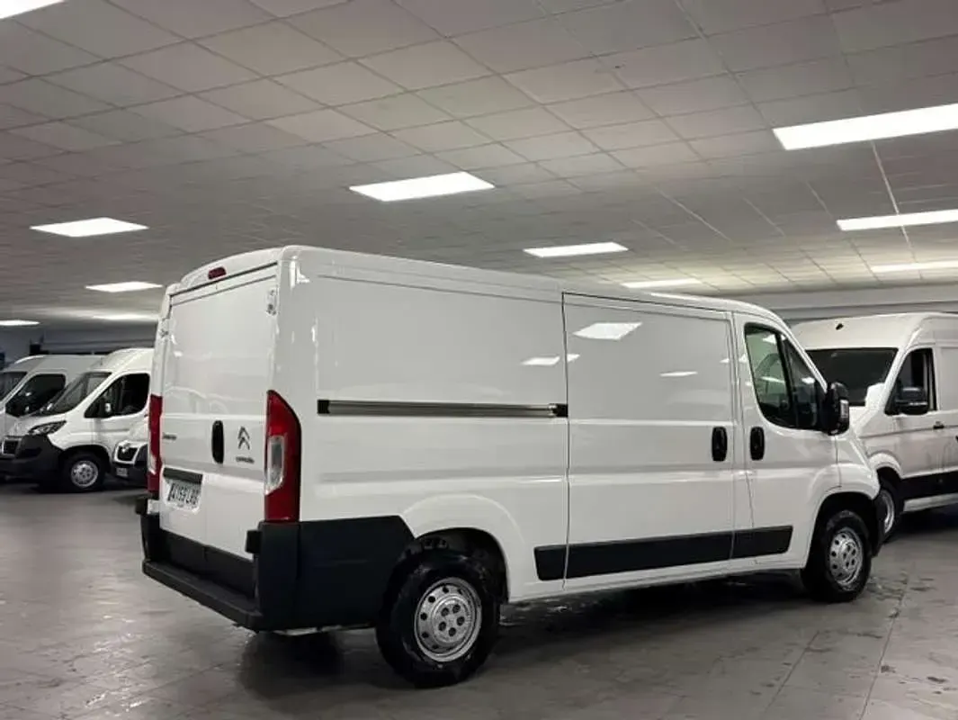 Usado Citroën Jumper 140 CV (102 kW) 2022 Blanco Monovolumen