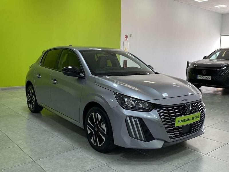 Usado Peugeot 208 Allure 110 CV (80 kW) 2025 Gris Utilitario