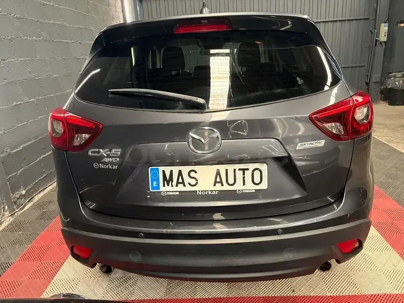 Usado Mazda CX-5 Style 150 CV (110 kW) 2016 Gris / plata SUV