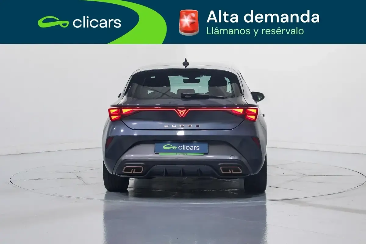 Usado Cupra Leon 150 CV (110 kW) 2025 Gris