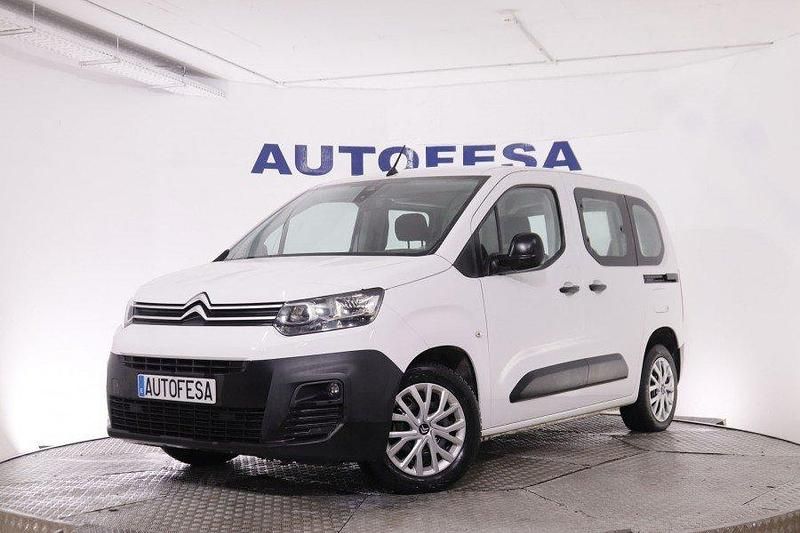 Usado Citroën Berlingo Live 100 CV (73 kW) 2022 Blanco Monovolumen