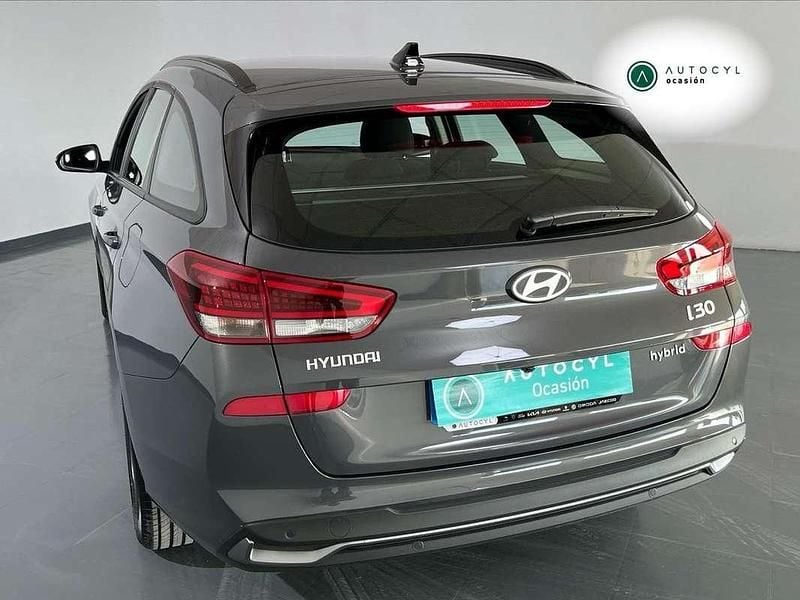 Nuevo Hyundai i30 101 CV (74 kW) 2025 Gris Familiar
