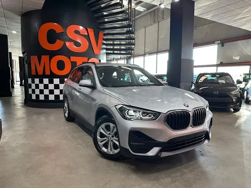 Usado BMW X1 Advantage 220 CV (161 kW) 2021 Gris / plata SUV