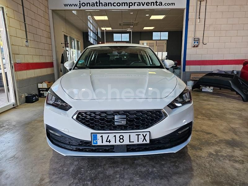 Usado Seat Leon Reference 115 CV (84 kW) 2021 Blanco Berlina
