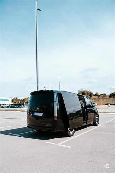 Usado Hyundai Staria Style 177 CV (130 kW) 2024 Negro Monovolumen