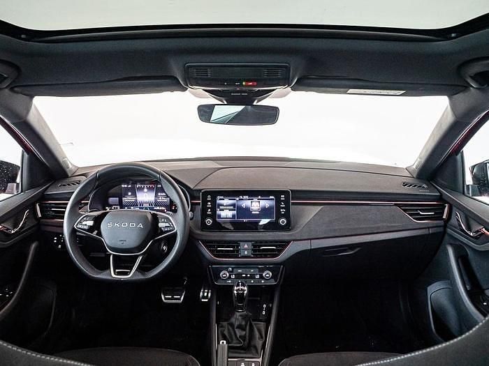 Nuevo Skoda Scala 115 CV (84 kW) 2025 Rojo Utilitario