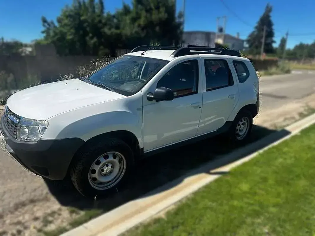 Usado Dacia Duster Base 105 CV (77 kW) 2011 Blanco SUV