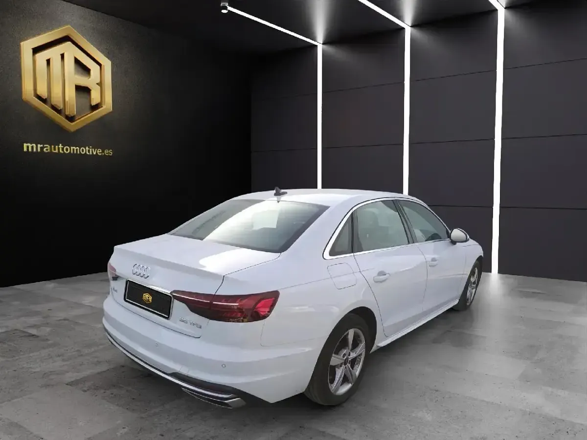 Usado Audi A4 Advanced Plus 150 CV (110 kW) 2022 Blanco Berlina