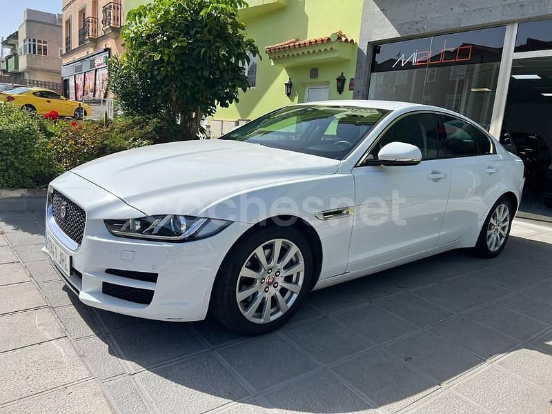 Blanco Usado 2015 Jaguar XE Portfolio Berlina | 12.990 € (Precio justo) - Imagen 1/4