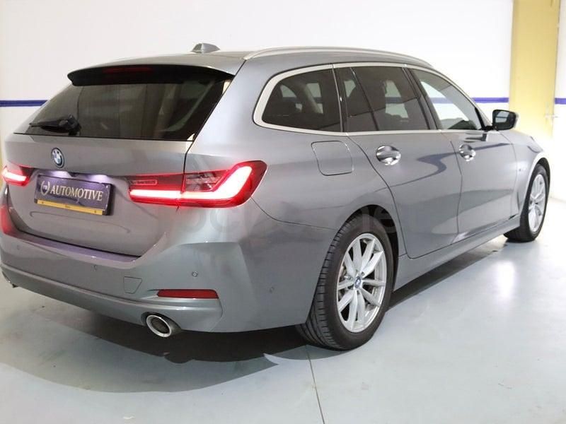 Usado BMW 320e Comfort Edition 204 CV (150 kW) 2023 Gris / plata Familiar