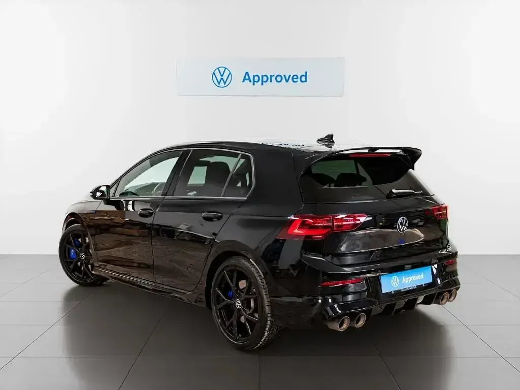 Usado VW Golf VIII R 333 CV (244 kW) 2023 Negro Berlina