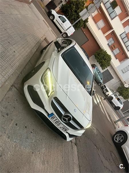 Usado Mercedes CLA180 Urban 122 CV (89 kW) 2016 Blanco Berlina