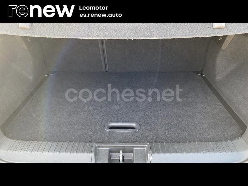 Usado Renault Captur Techno 90 CV (66 kW) 2024 Gris / plata SUV