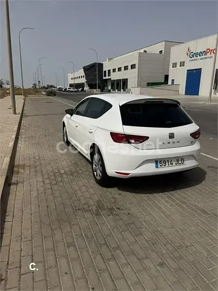 Usado Seat Leon CONNECT 110 CV (80 kW) 2016 Blanco Berlina