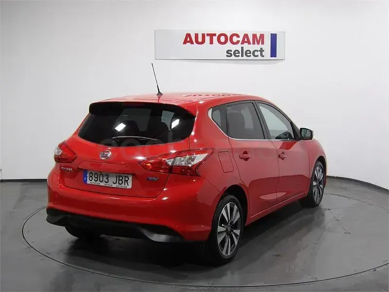 Usado Nissan Pulsar Tekna 110 CV (80 kW) 2014 Rojo Utilitario