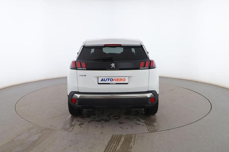 Usado Peugeot 3008 Allure 130 CV (95 kW) 2018 Blanco SUV