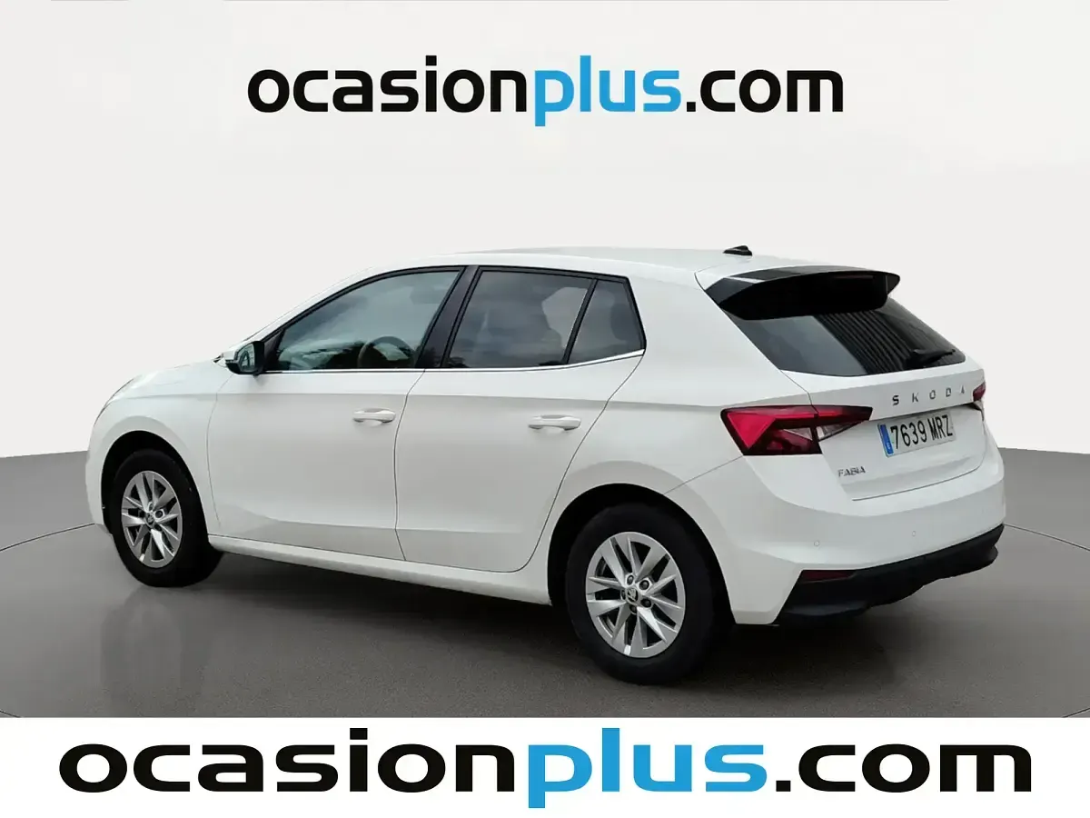 Usado Skoda Fabia Selection 95 CV (69 kW) 2024 Blanco Berlina